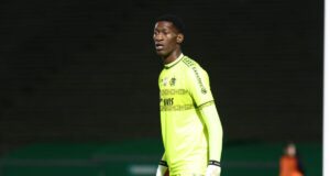 1200-L-fleury-gal-alette-approch-par-hati-pour-disputer-la-coupe-du-monde