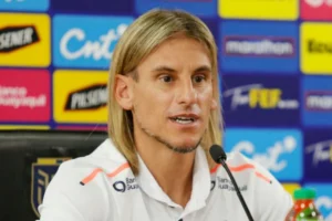 deportes_sebastian-becaccece-ecuador-seleccion_03-11-2025